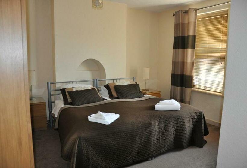 ペンション Holly Tree Guest House