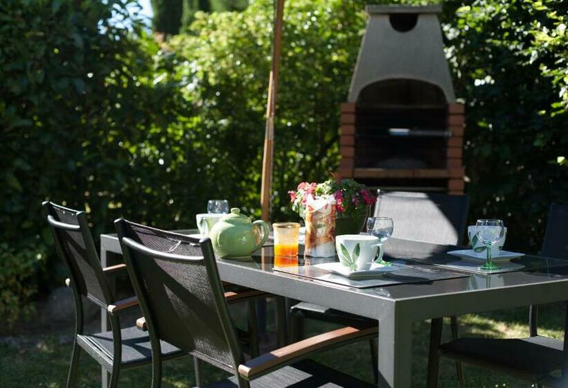 پانسیون La Prade Des Pierre