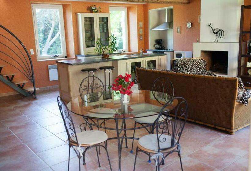 پانسیون La Prade Des Pierre