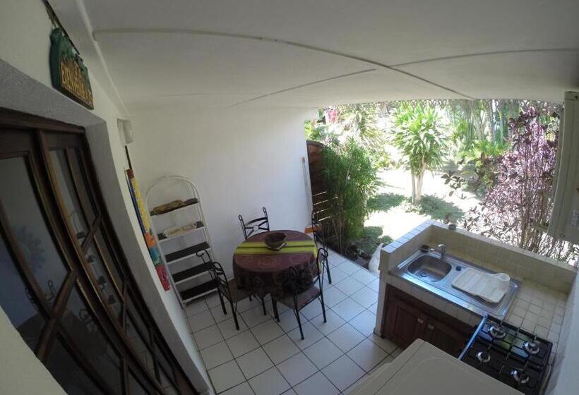 پانسیون Les Porcelaines