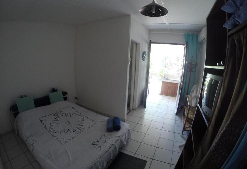 پانسیون Les Porcelaines