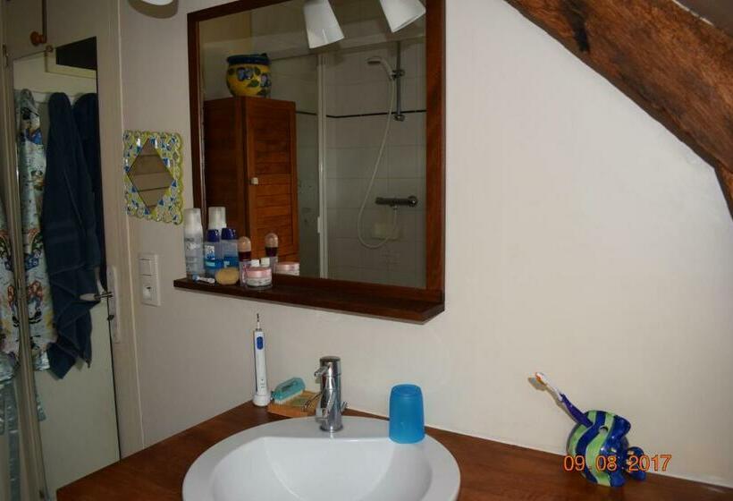 مبيت وإفطار Au Calme