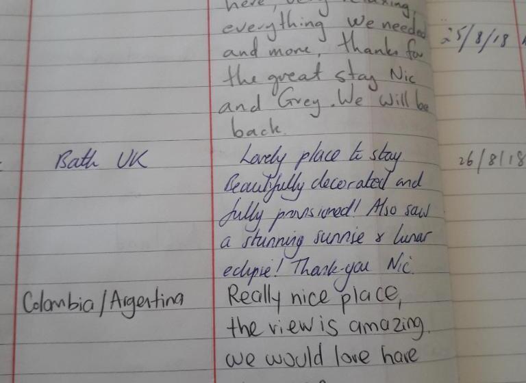 민박 Little Red School House