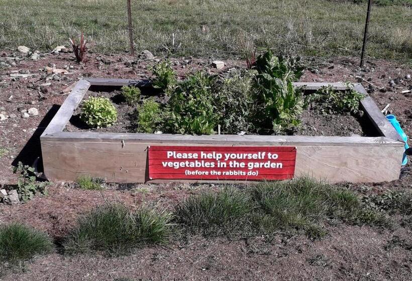 민박 Little Red School House