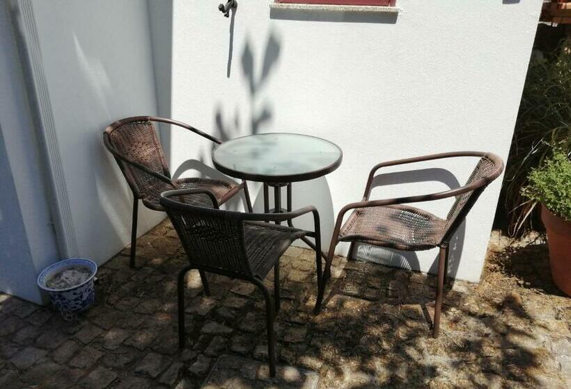 تختخواب و صبحانه Vianashome