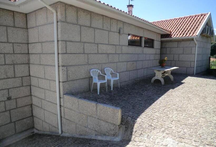 تختخواب و صبحانه Vianashome