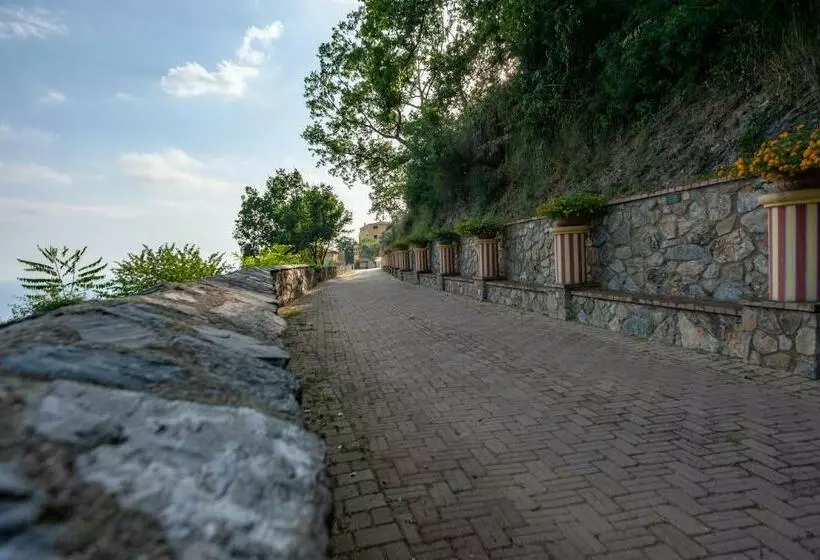 ホテル Azienda Agrituristica Le Terre Di San Leonardo