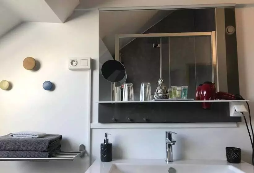 ホテル Good Night Leuven  Self Check In