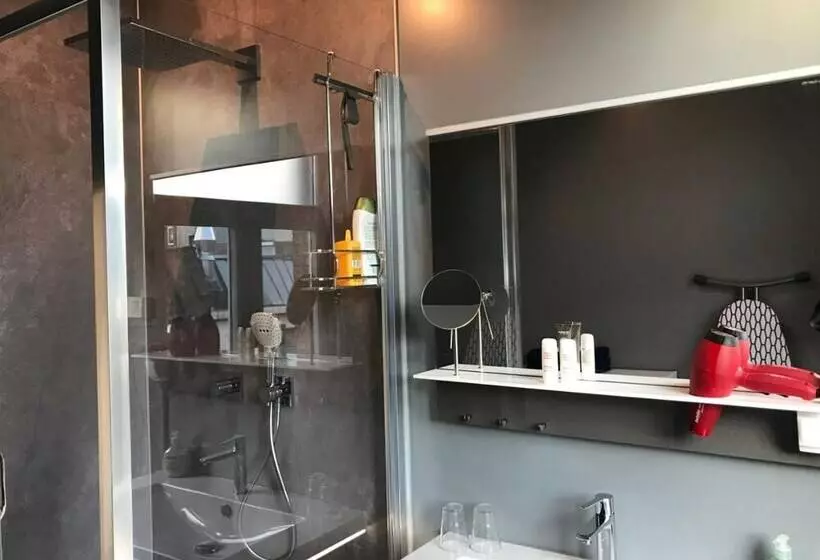 ホテル Good Night Leuven  Self Check In