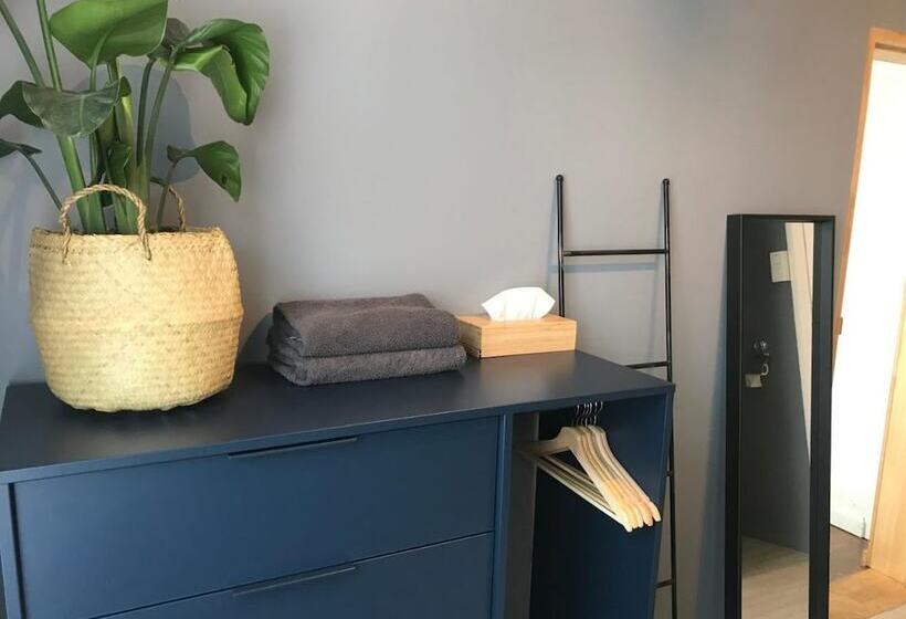 בית מלון כפרי Good Night Leuven  Self Check In