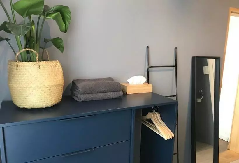 ホテル Good Night Leuven  Self Check In