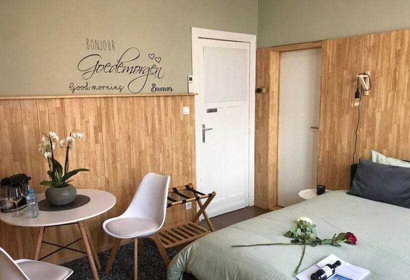 בית מלון כפרי Good Night Leuven  Self Check In