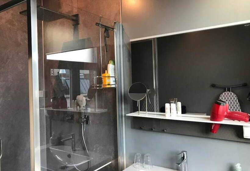 בית מלון כפרי Good Night Leuven  Self Check In