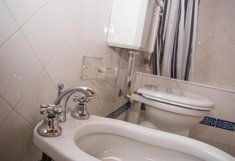 هتل Casa De Pascoaes Historical House