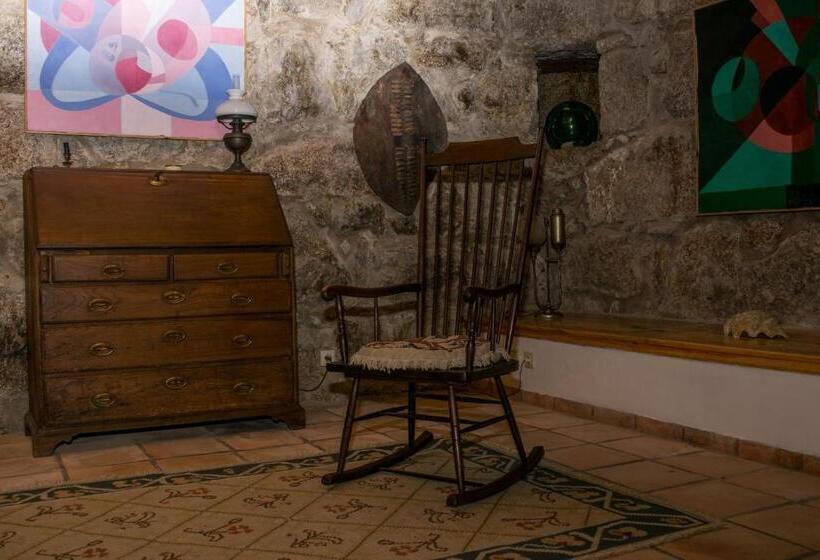 هتل Casa De Pascoaes Historical House