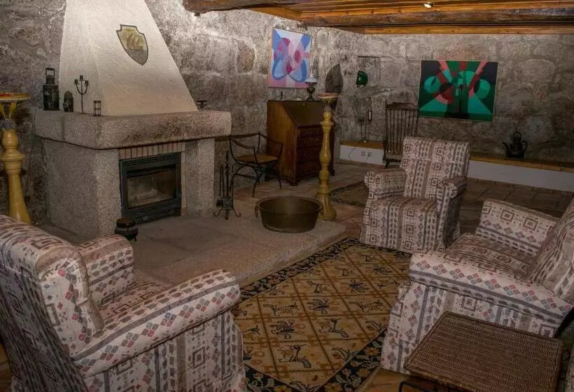 ホテル Casa De Pascoaes Historical House