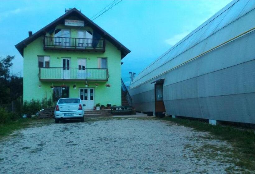 بنسيون Baza Sportiva Adelina