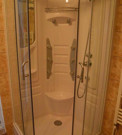 بنسيون Baza Sportiva Adelina