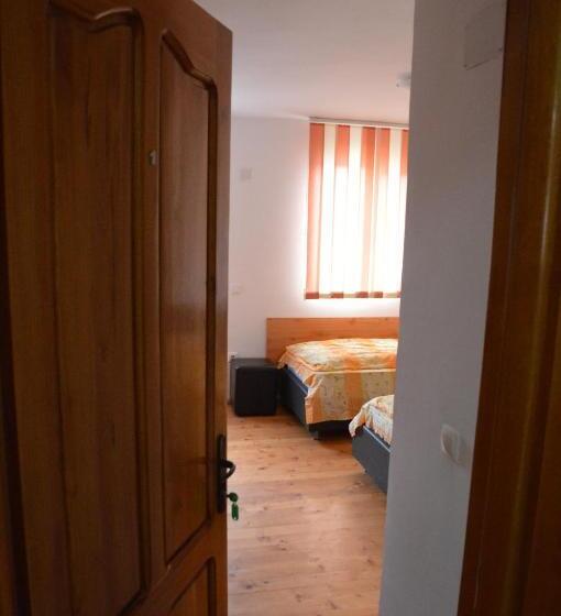 بنسيون Baza Sportiva Adelina