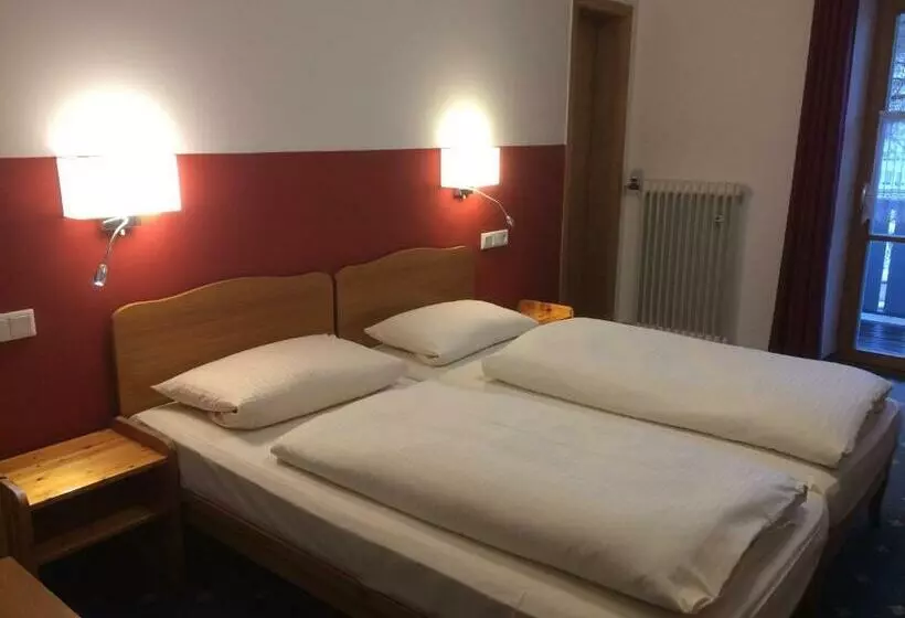 Retkeilymaja Pension Alter Wirt