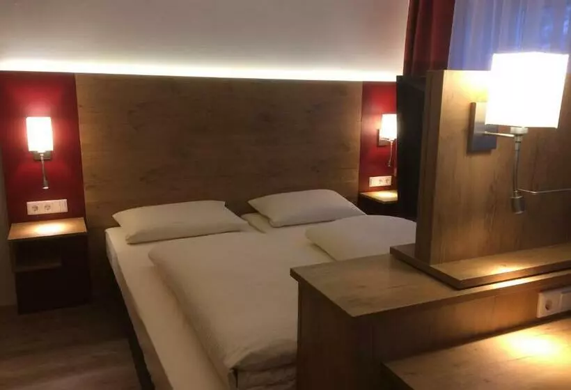 Retkeilymaja Pension Alter Wirt