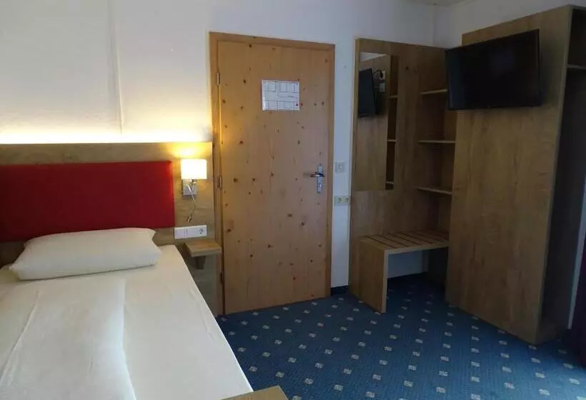 Retkeilymaja Pension Alter Wirt