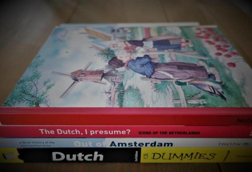 تختخواب و صبحانه Gina S Garden House