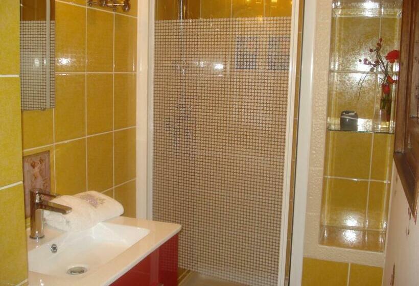 ベッドアンドブレックファースト Locastillon