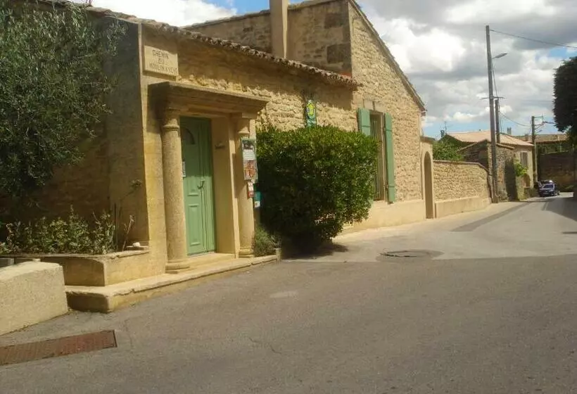 ベッドアンドブレックファースト Locastillon