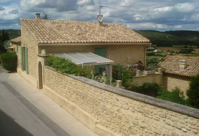 ベッドアンドブレックファースト Locastillon