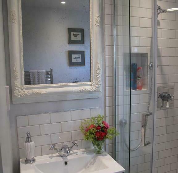 مبيت وإفطار The Coach House