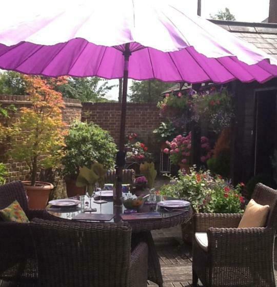 مبيت وإفطار The Coach House