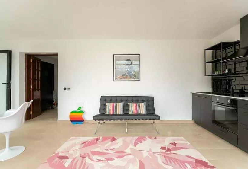 Aamiaismajoitus (B&B) The El Paso