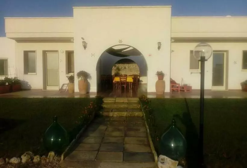 ホテル Agriturismo Serra Vecchia