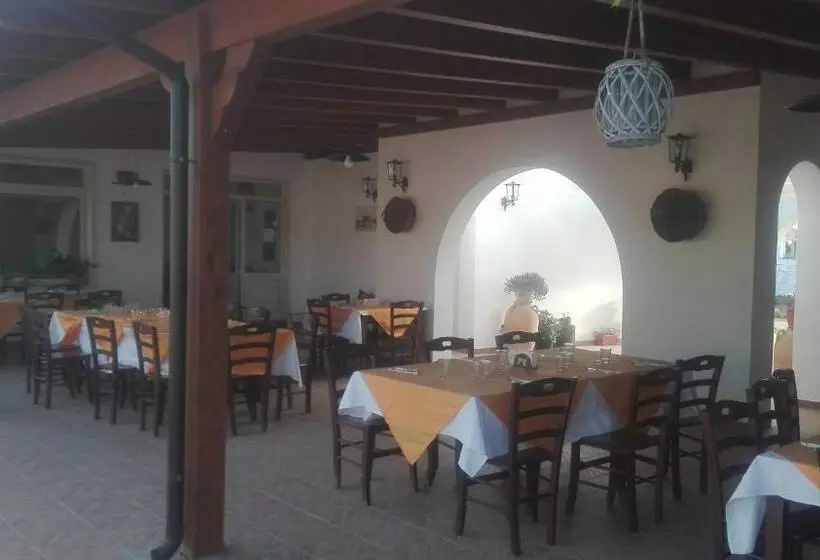 ホテル Agriturismo Serra Vecchia