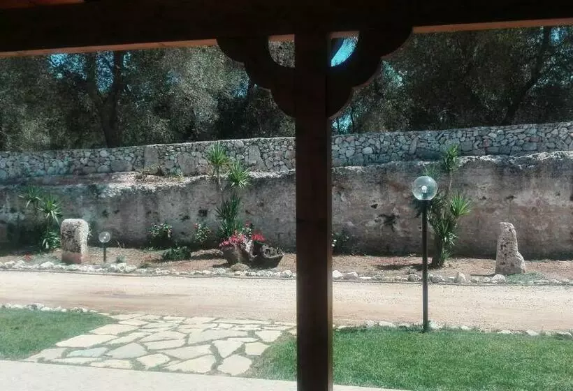 ホテル Agriturismo Serra Vecchia