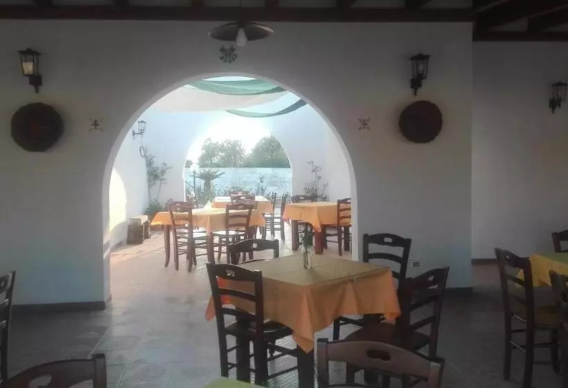 ホテル Agriturismo Serra Vecchia
