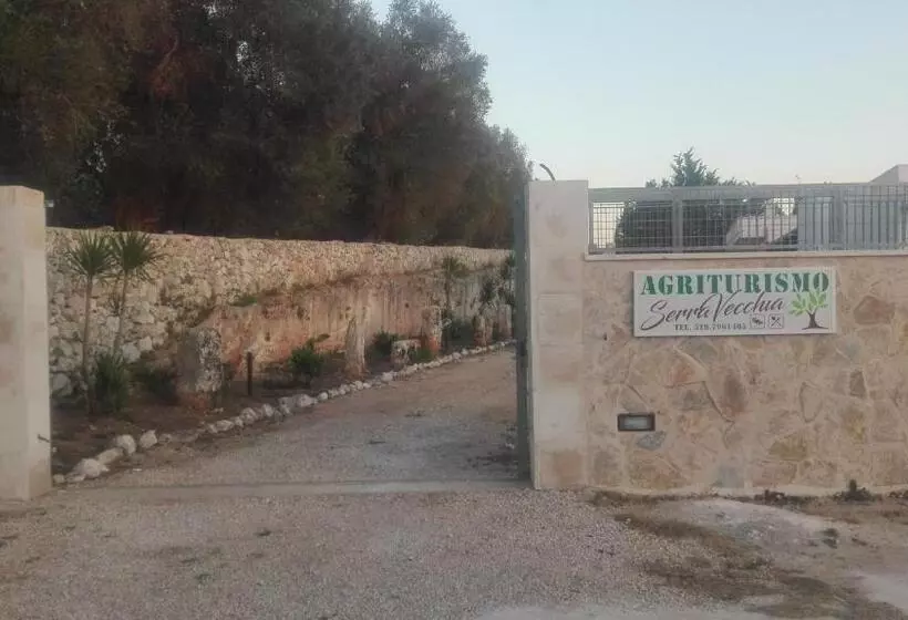 ホテル Agriturismo Serra Vecchia