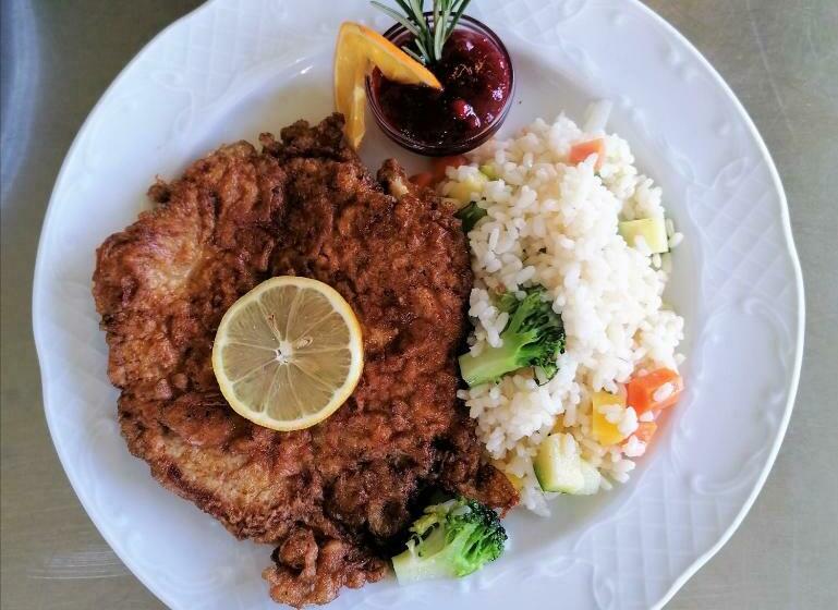 ホテル Tieschnhof