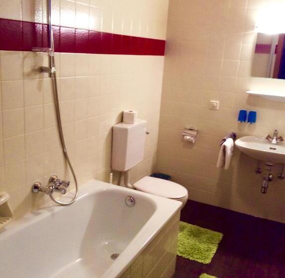 ホテル Tieschnhof