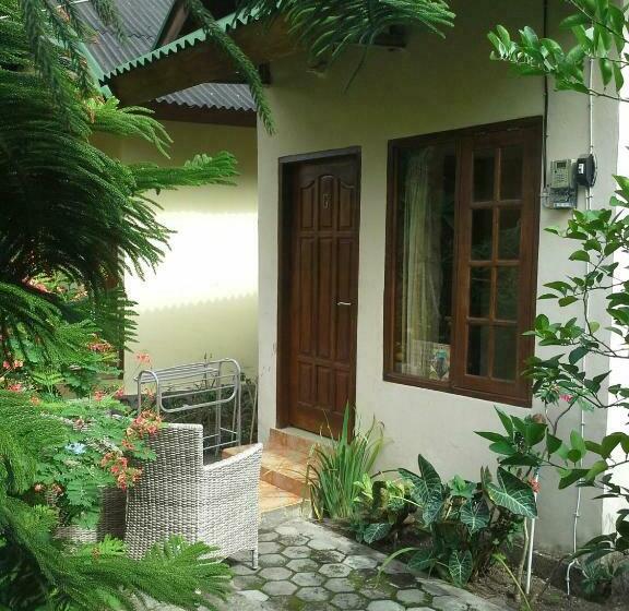 פנסיון Arnel Bungalows