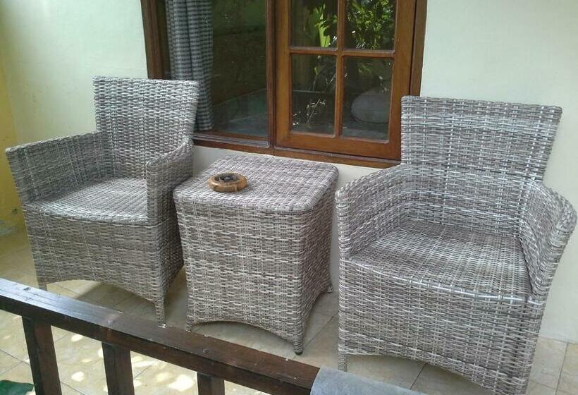 פנסיון Arnel Bungalows