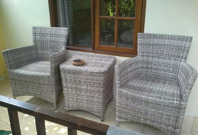 ペンション Arnel Bungalows