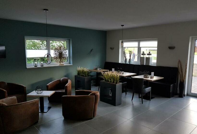 بنسيون Haus Karina