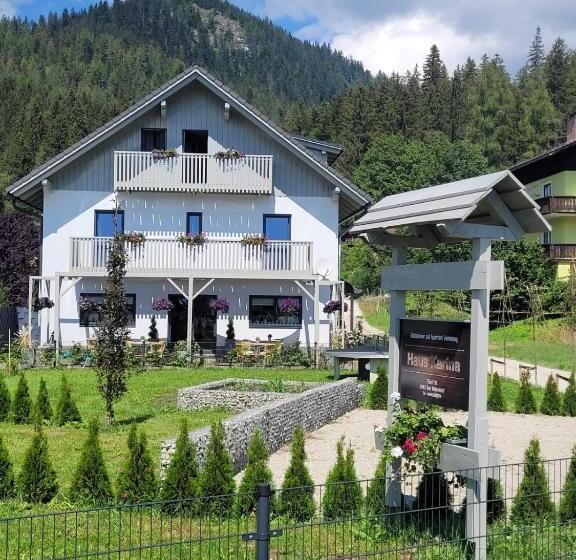 بنسيون Haus Karina