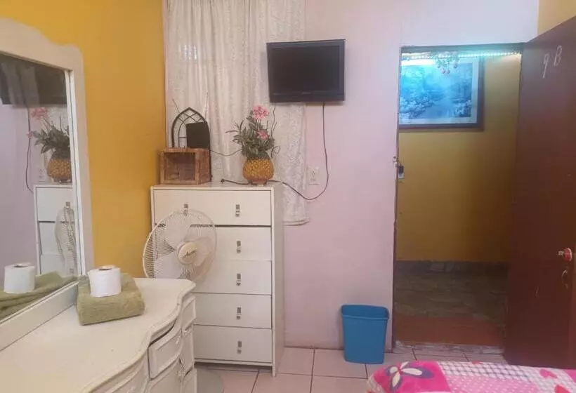 پانسیون Hospedaje Barato Mi Casita De Colores