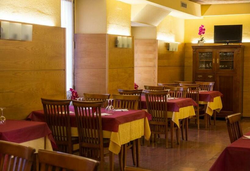 פנסיון Tirso De Molina