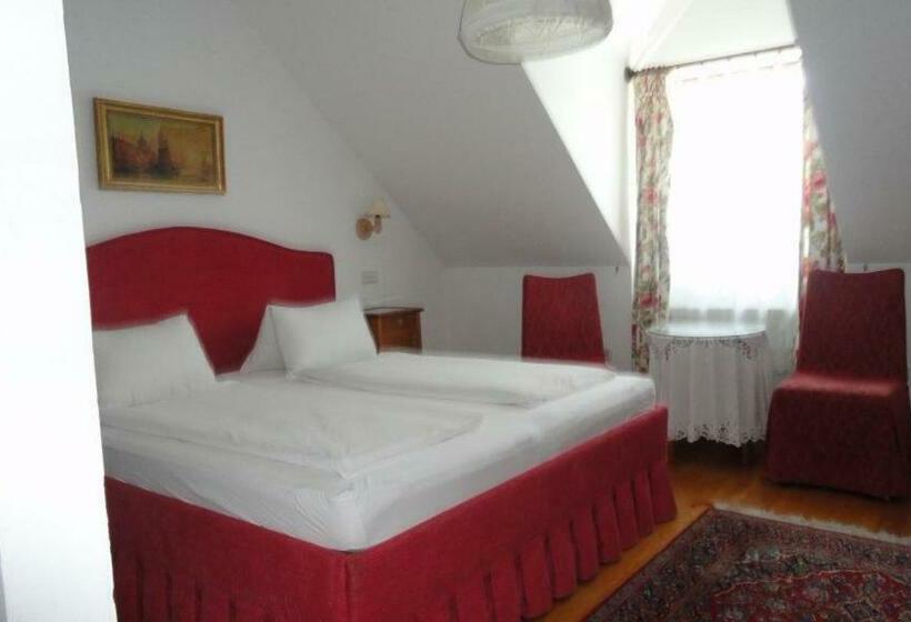 ユースホステル Gasthof Jaegerwirt