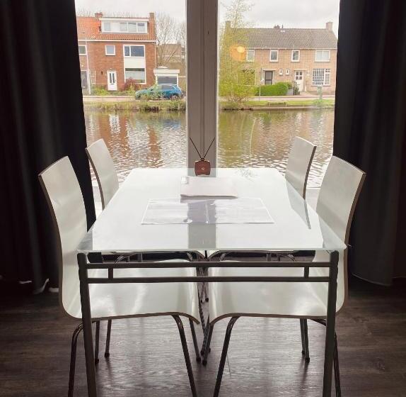 Bed and Breakfast Boathouse Amsterdam