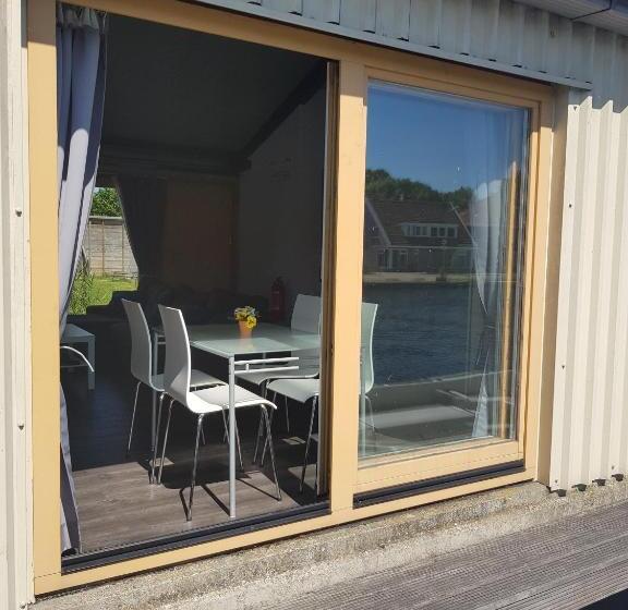 Bed and Breakfast Boathouse Amsterdam